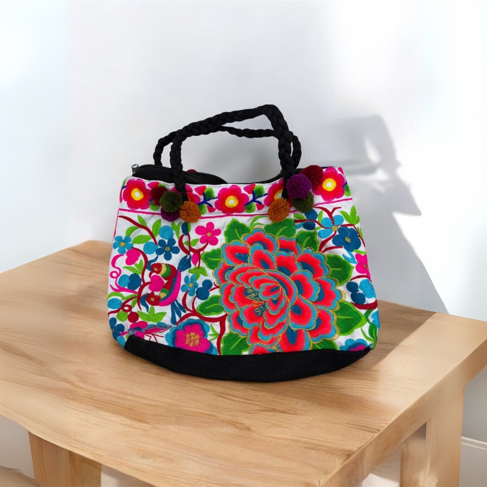 【タイ直輸入】ハンドメイドバッグ　ハンドバッグ　エスニック刺繍バッグ