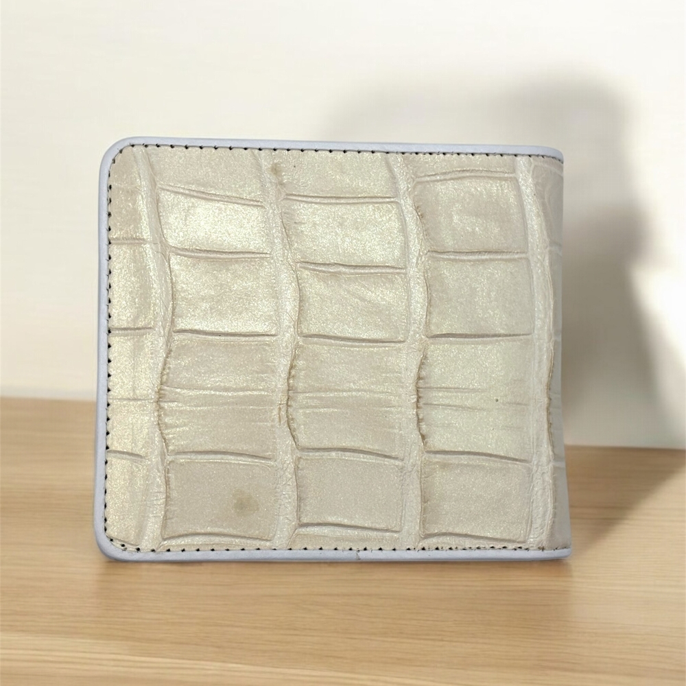 【タイ直輸入】ヒマラヤクロコダイル本革財布　二つ折り財布　ホワイト財布　光沢仕上げ
