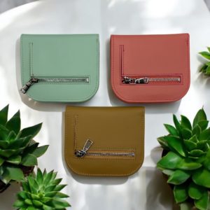 牛本革折財布、タイ直輸入